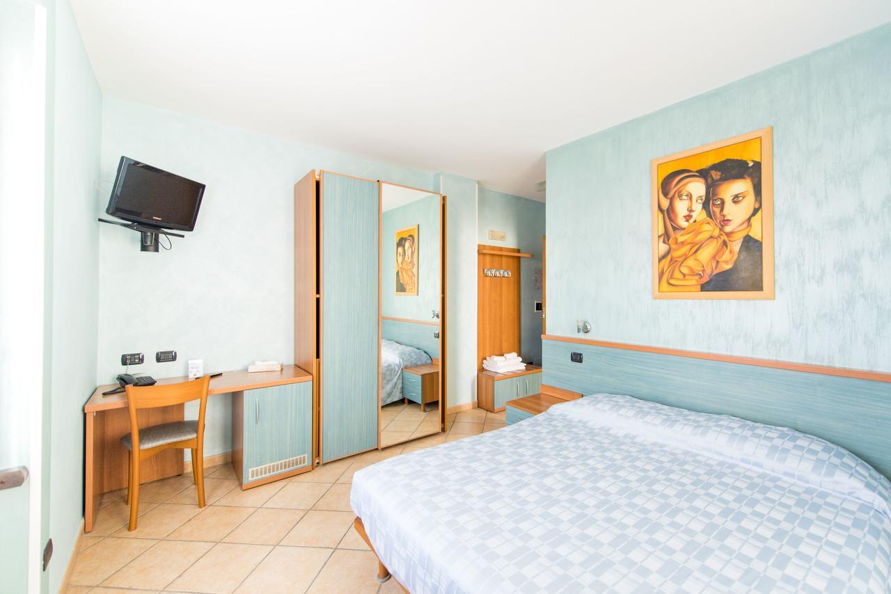 Hotel Bacco Beinette Extérieur photo